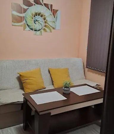 къща под наем-нощувки Targóvishte