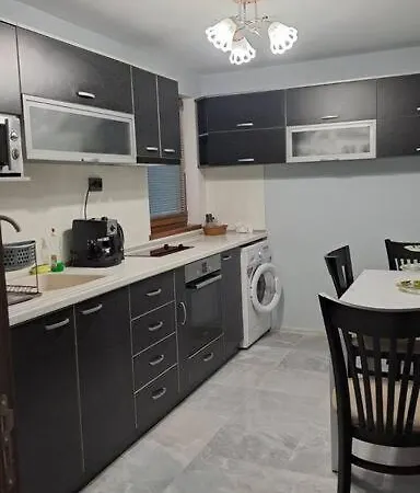 къща под наем-нощувки